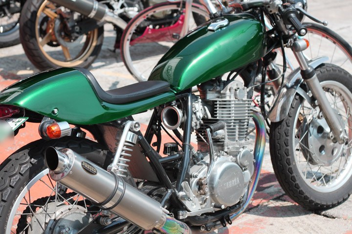 sr400 sr500 シングルシート