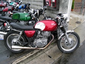 やっぱりバイクは鮮やかな色がいいですね