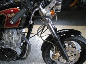 TZRの足回りが入ったSR４００